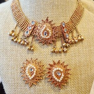 Intricate Bollywood Indian Wedding  Coopery Gold  Tradicional Necklace Set